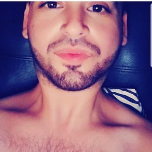 Meet your Posher, Derrick